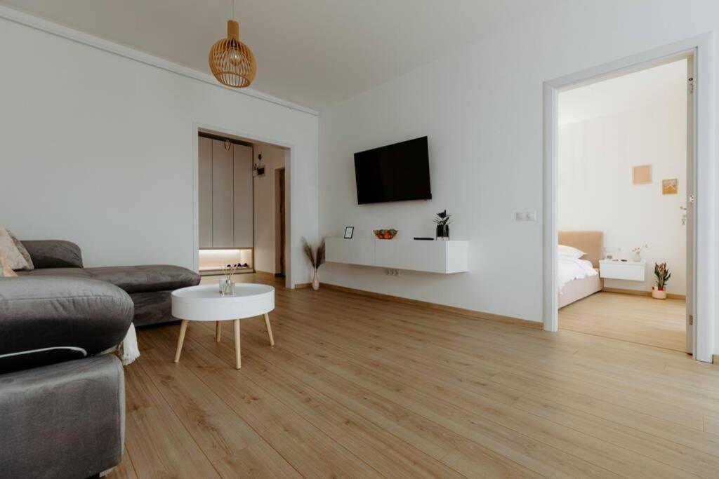 Nest Inn Oasis Residence Baia Mare Exterior foto